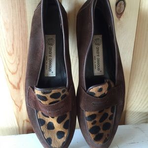 Andre Assous genuine suede loafer flats / anthro